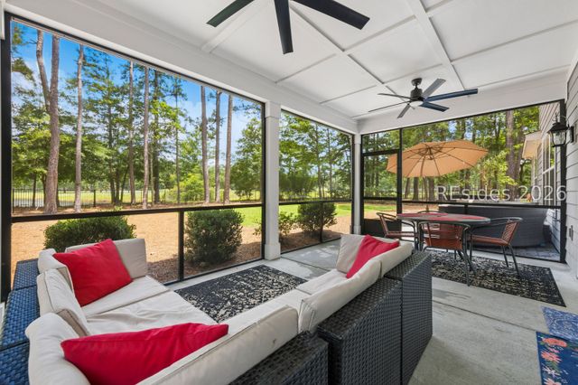 11 Hathaway Ln, Bluffton, SC 29910