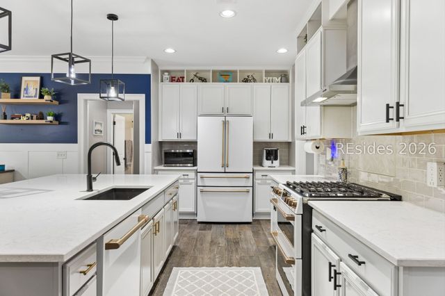 11 Hathaway Ln, Bluffton, SC 29910