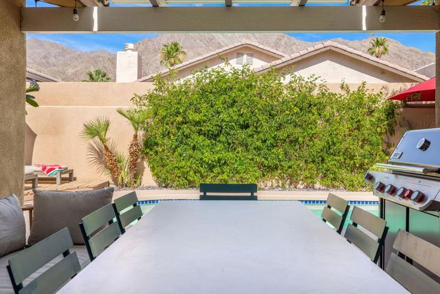 53045 Avenida Alvarado, La Quinta, CA 92253
