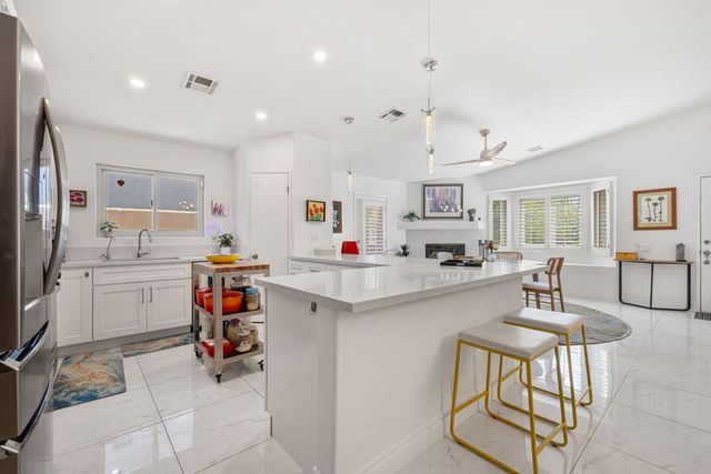 53045 Avenida Alvarado, La Quinta, CA 92253