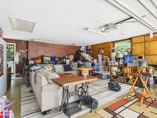2948 E 100 S, Anderson, IN 46017