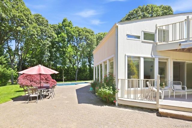 29 Amber Lane, Oyster Bay Cove, NY 11771
