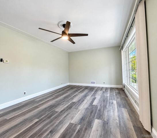 3917 Winona Street, Flint, MI 48504