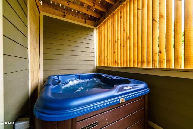 260 Circle Drive, Gatlinburg, TN 37738