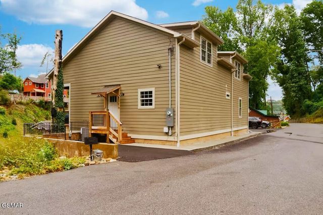 260 Circle Drive, Gatlinburg, TN 37738