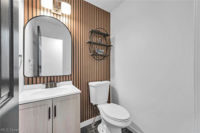 1194 Dover Drive, Medina, OH 44256