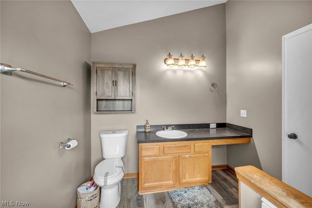 1194 Dover Drive, Medina, OH 44256