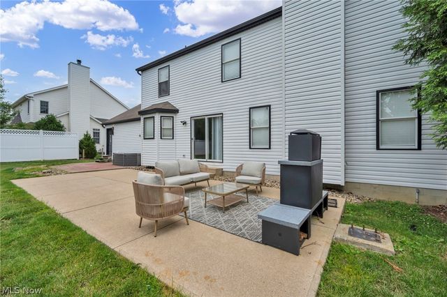 1194 Dover Drive, Medina, OH 44256