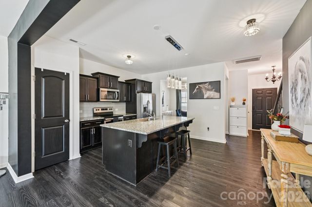 832 Newfound Hollow Drive, Charlotte, NC 28214