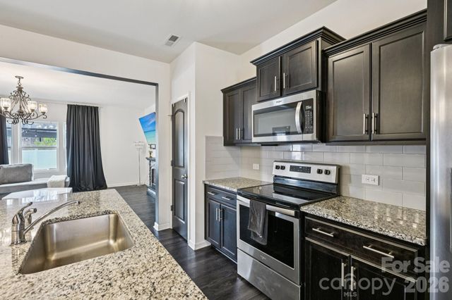 832 Newfound Hollow Drive, Charlotte, NC 28214