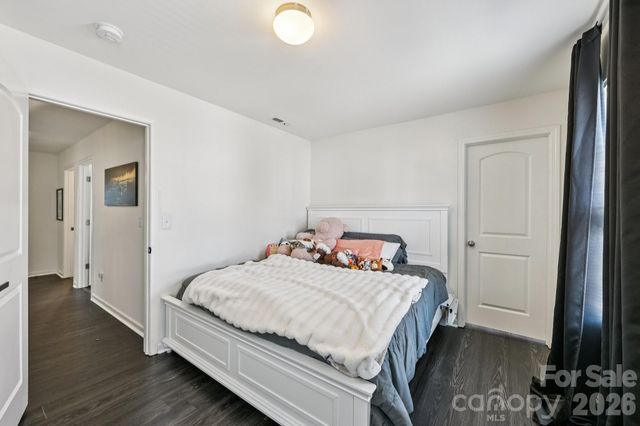 832 Newfound Hollow Drive, Charlotte, NC 28214