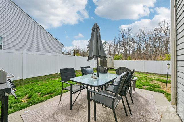 832 Newfound Hollow Drive, Charlotte, NC 28214