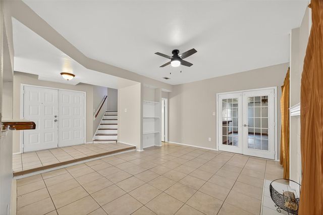 917 Hartman Drive, Baytown, TX 77521