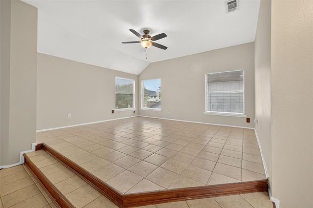 917 Hartman Drive, Baytown, TX 77521