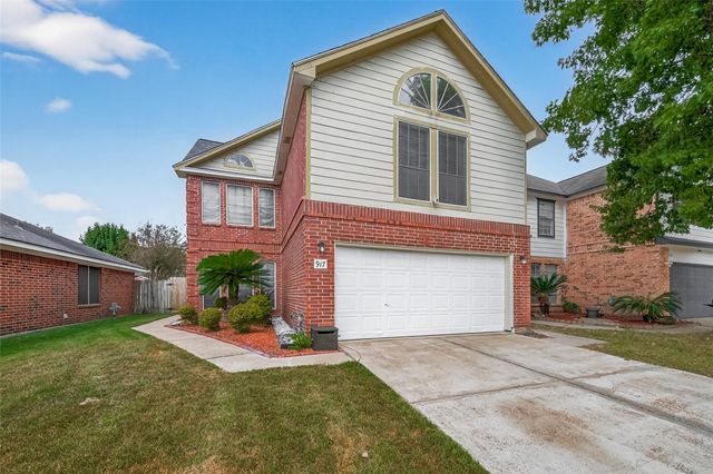 917 Hartman Drive, Baytown, TX 77521