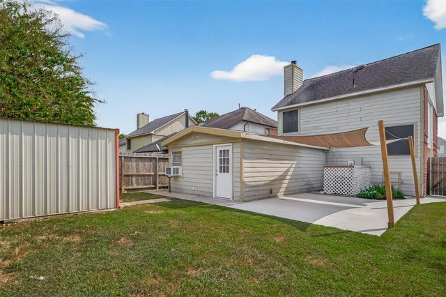 917 Hartman Drive, Baytown, TX 77521