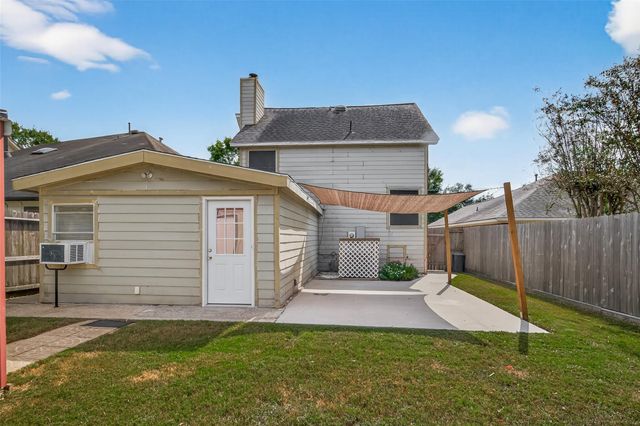 917 Hartman Drive, Baytown, TX 77521