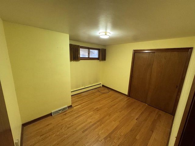 2414 LINA LANE, Green Bay, WI 54304