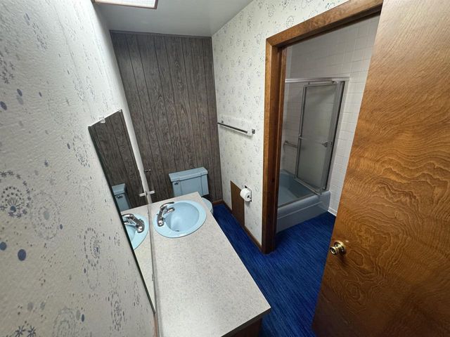 2414 LINA LANE, Green Bay, WI 54304