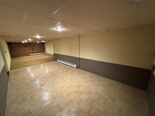 2414 LINA LANE, Green Bay, WI 54304