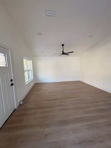 2855 N Seventh St, St Augustine, FL 32084