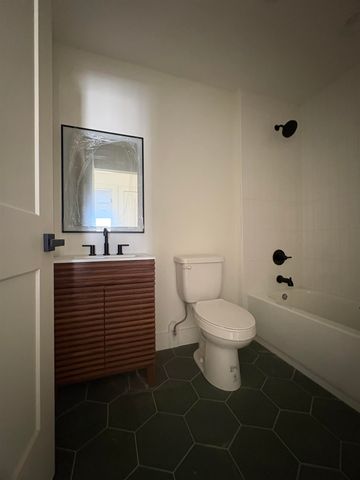 2855 N Seventh St, St Augustine, FL 32084