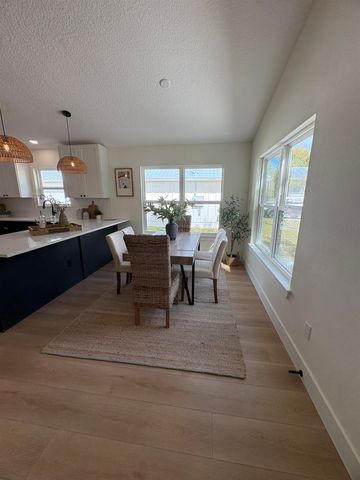 2855 N Seventh St, St Augustine, FL 32084