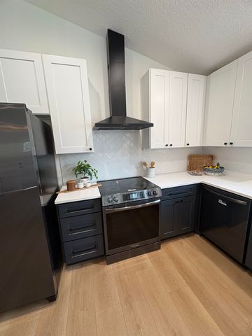 2855 N Seventh St, St Augustine, FL 32084