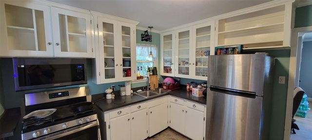 6840 Van Natta Lane, Fort Worth, TX 76112