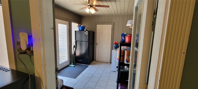 6840 Van Natta Lane, Fort Worth, TX 76112