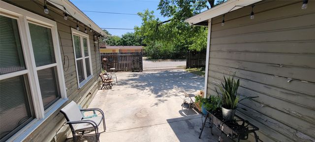 6840 Van Natta Lane, Fort Worth, TX 76112