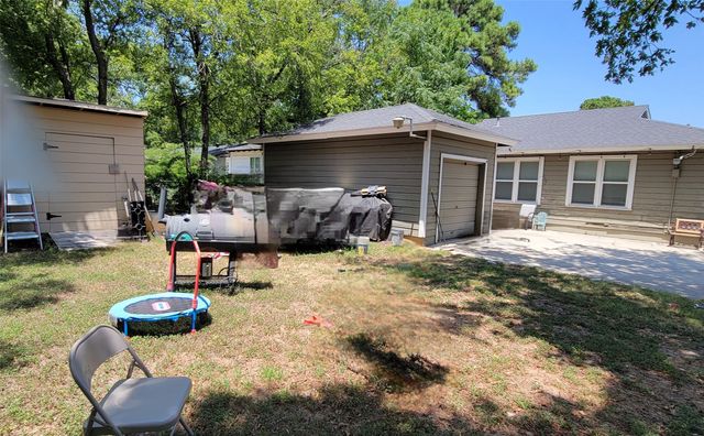 6840 Van Natta Lane, Fort Worth, TX 76112