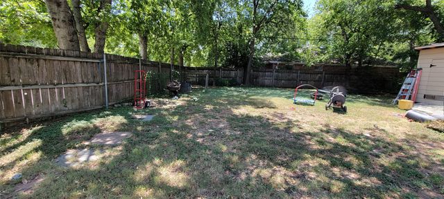 6840 Van Natta Lane, Fort Worth, TX 76112