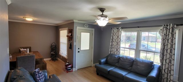 6840 Van Natta Lane, Fort Worth, TX 76112