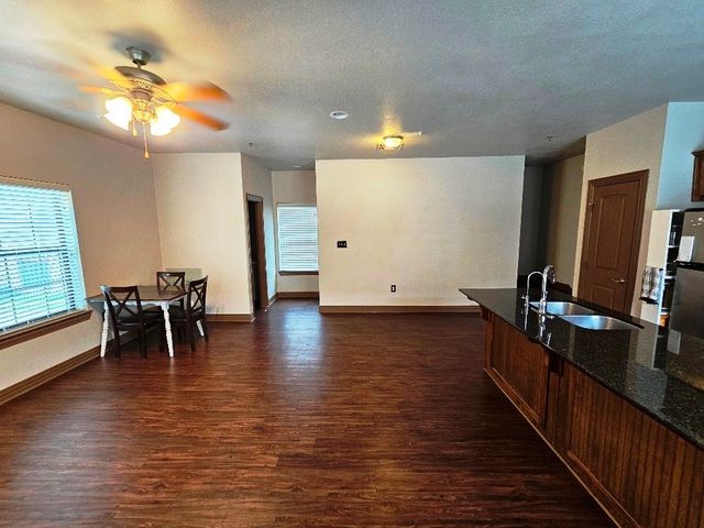 2410 S 2nd Street S 1579, Waco, TX 76706