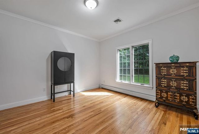 19 Walker Avenue, Closter, NJ 07624