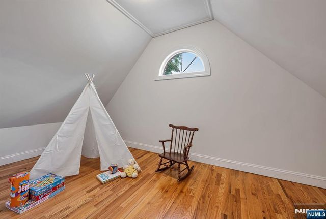 19 Walker Avenue, Closter, NJ 07624