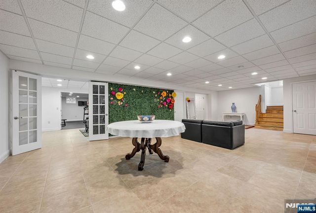 19 Walker Avenue, Closter, NJ 07624