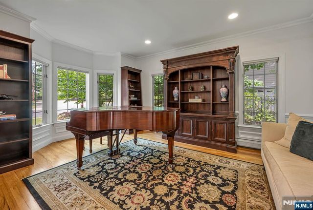 19 Walker Avenue, Closter, NJ 07624
