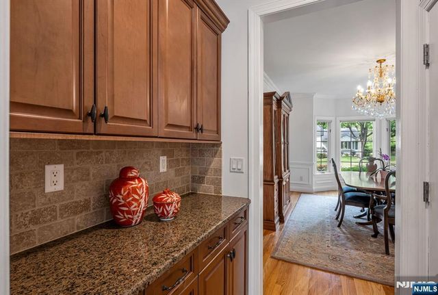 19 Walker Avenue, Closter, NJ 07624