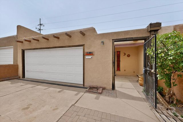 413 Madeira Drive NE, Albuquerque, NM 87108