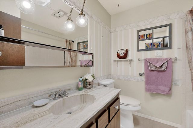413 Madeira Drive NE, Albuquerque, NM 87108