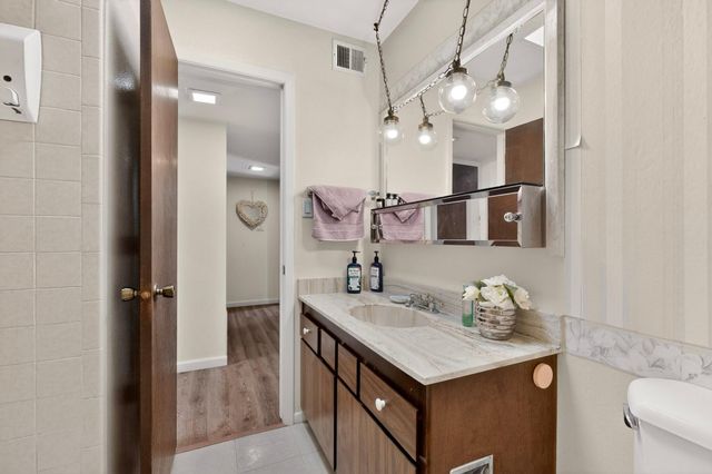 413 Madeira Drive NE, Albuquerque, NM 87108