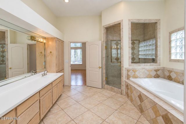 912 Los Pinos Way, El Paso, TX 79912