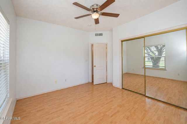 912 Los Pinos Way, El Paso, TX 79912