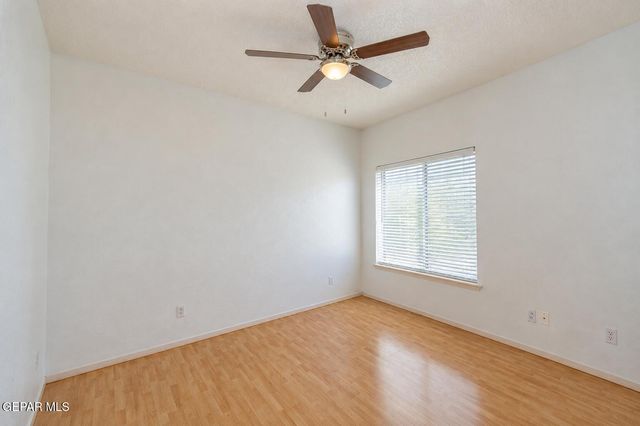 912 Los Pinos Way, El Paso, TX 79912