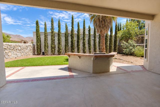 912 Los Pinos Way, El Paso, TX 79912