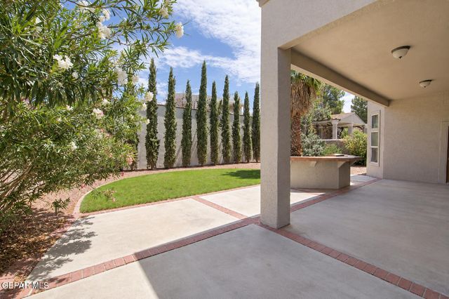 912 Los Pinos Way, El Paso, TX 79912