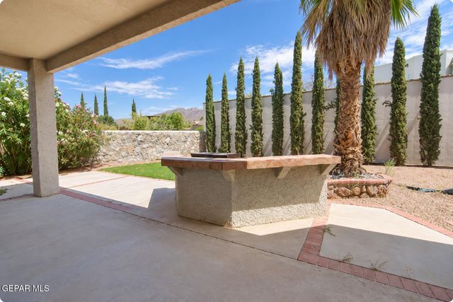 912 Los Pinos Way, El Paso, TX 79912