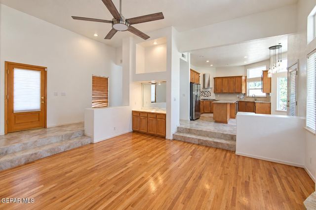 912 Los Pinos Way, El Paso, TX 79912